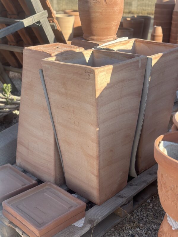 Vaso alto in terracotta quadrato H80 cm di alta qualità artigianale - immagine 2