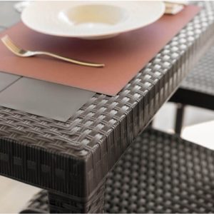 Tavolo in resina quadrato “Simil Rattan”