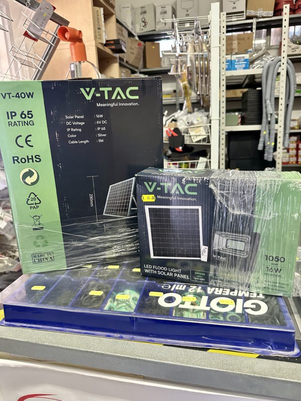 Proiettore Led C/PANN.SOLARE 40W 1050LM / 6000K IP65 - 16W - immagine 2