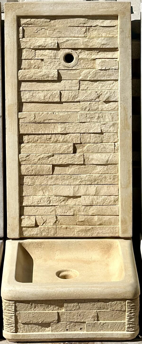 Fontana in cemento da muro - immagine 4