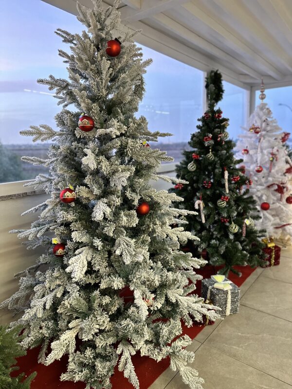 Albero di Natale innevato Alaska Xone