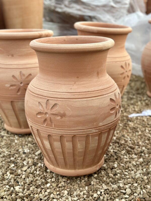 Vaso in terracotta scolpito a mano Plensa H45