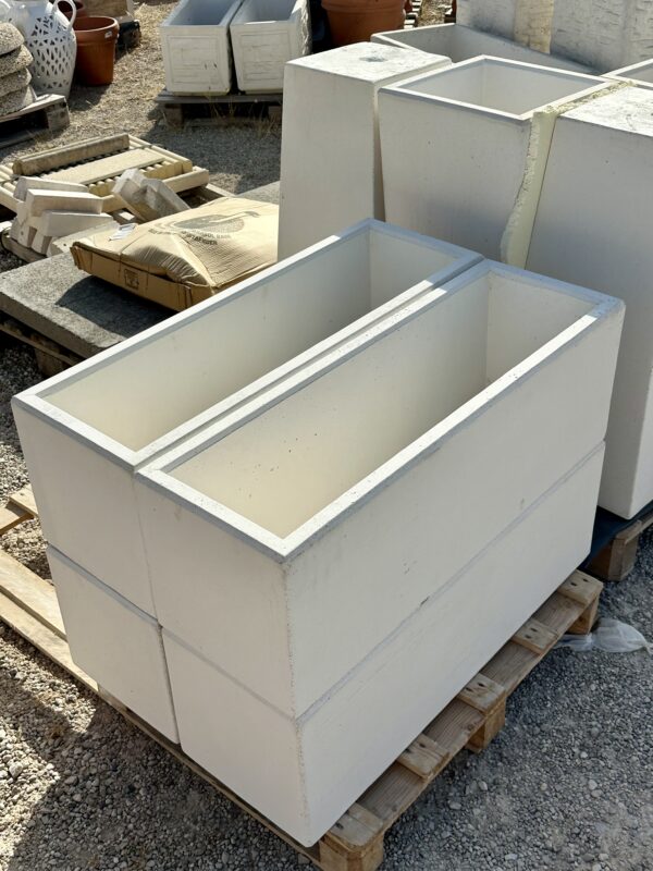 Vaso in cemento bianco 90x30x30H - immagine 2