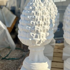 Pumo in cemento bianco pieno H54 cm