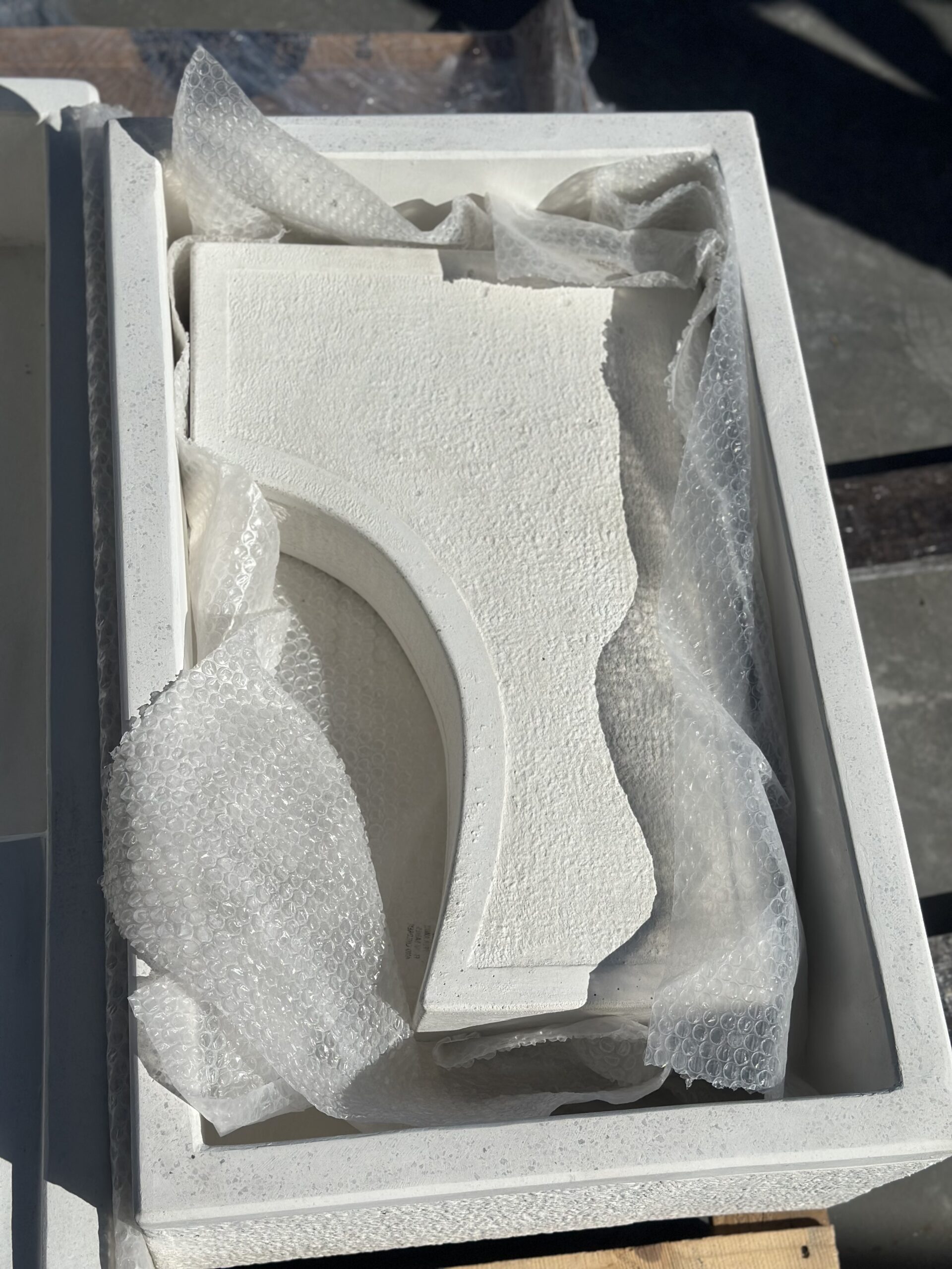 Lavello da giardino in cemento con supporti completo - immagine 3