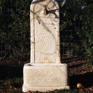 Fontana da esterno Anticata in cemento e granulato di marmo Perugia H83