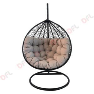 Poltrona sospesa monoposto in acciaio con cuscini