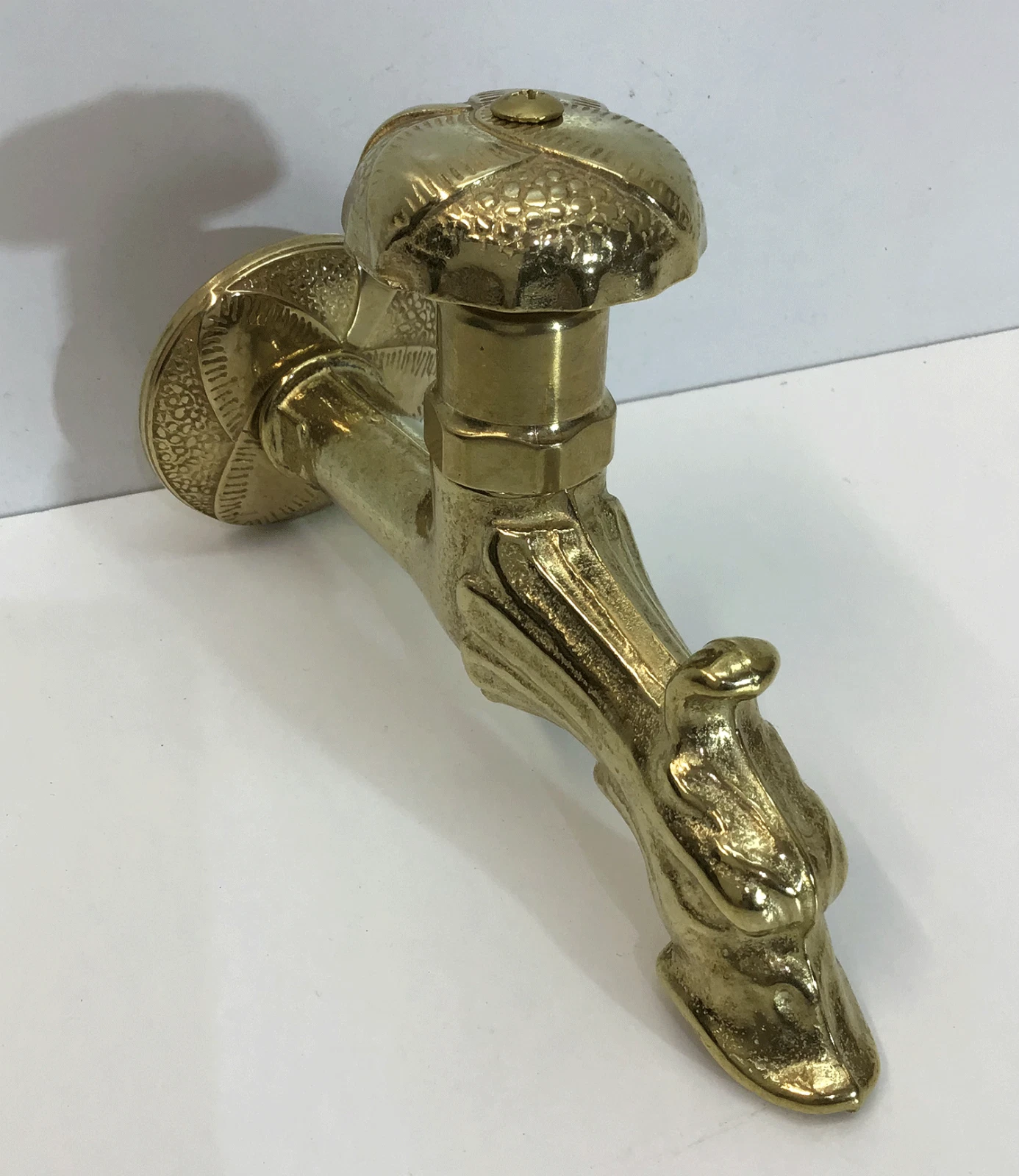 Rubinetto stile rinascimento in ottone giallo 1/2 p. FARG